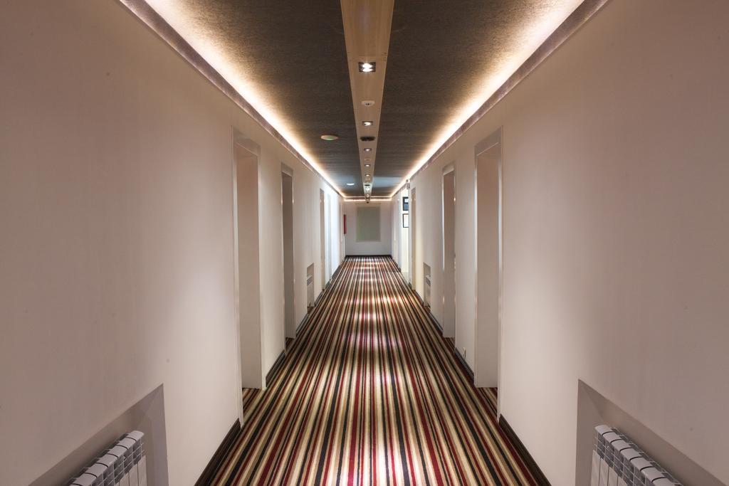 Futuro Hotel Bichkek Extérieur photo