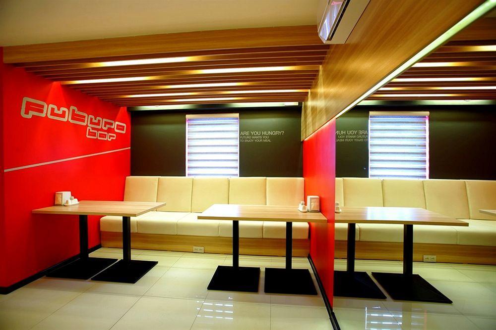 Futuro Hotel Bichkek Extérieur photo