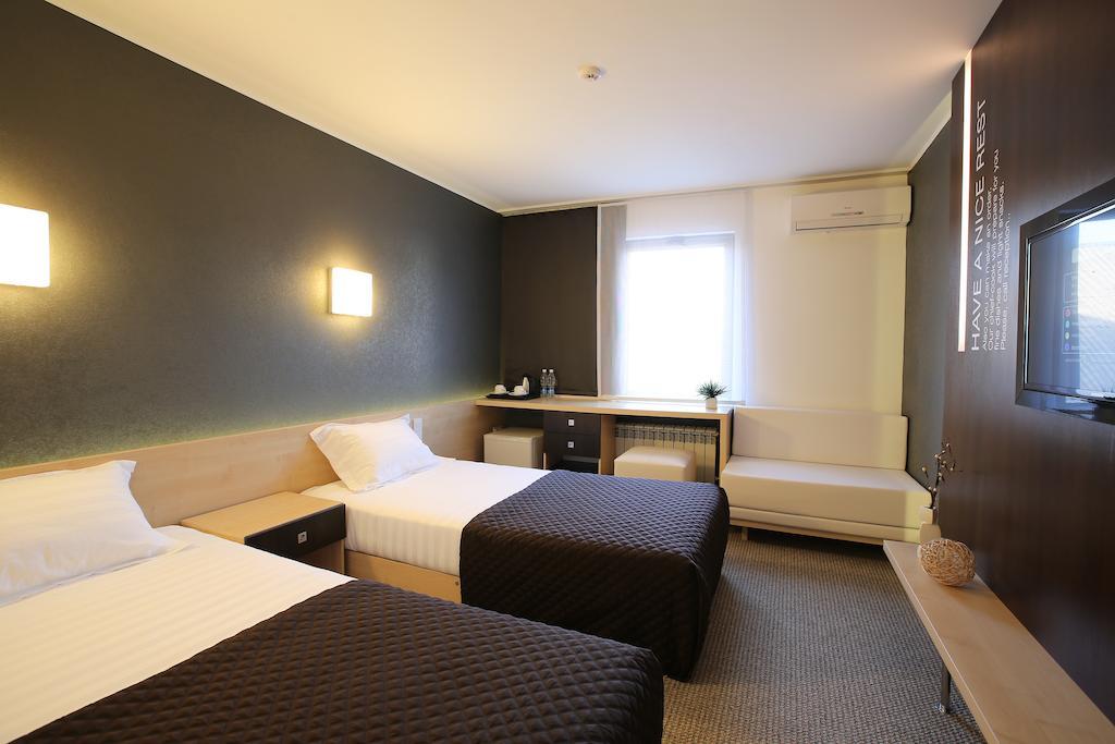 Futuro Hotel Bichkek Chambre photo