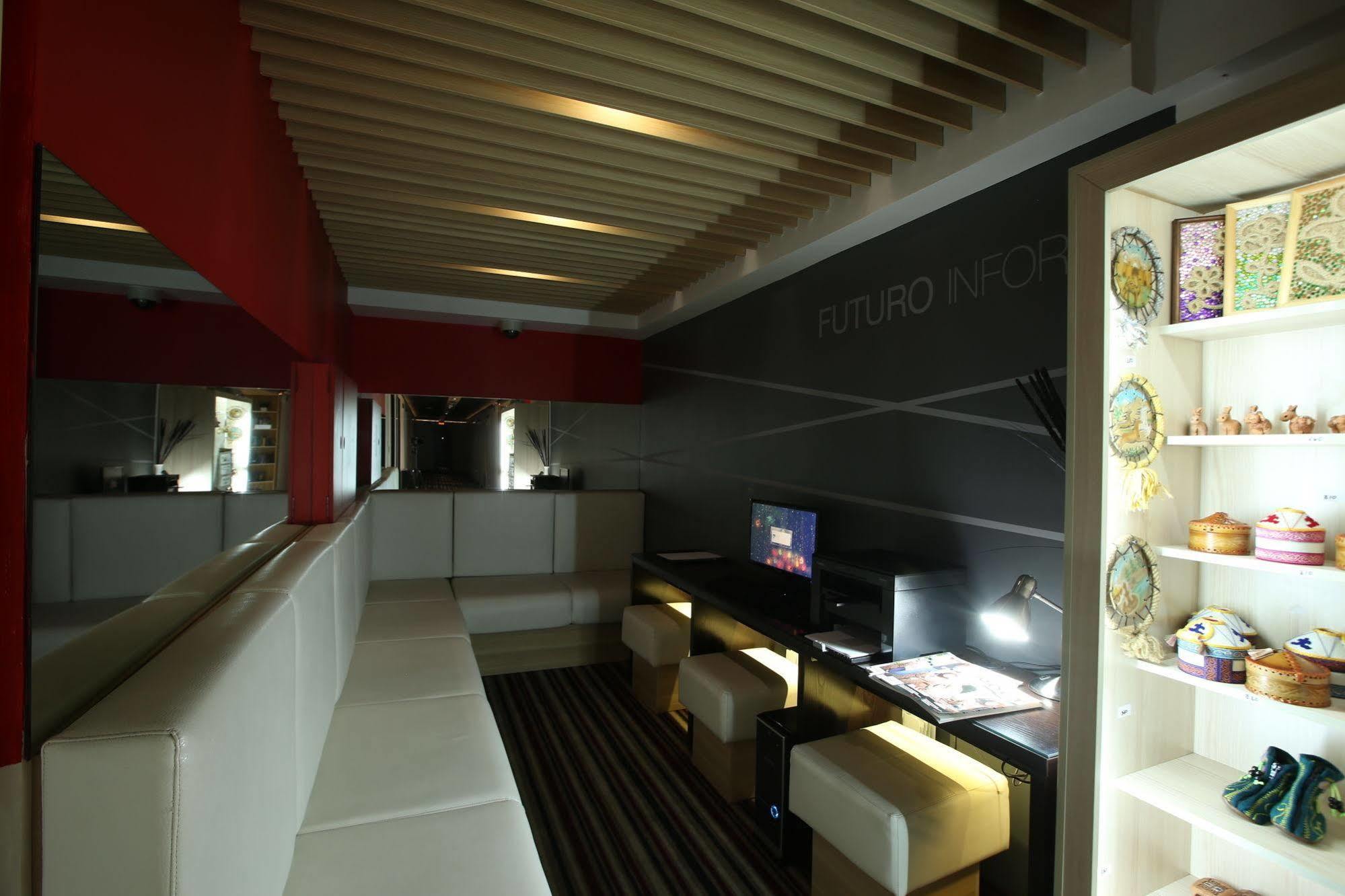 Futuro Hotel Bichkek Extérieur photo